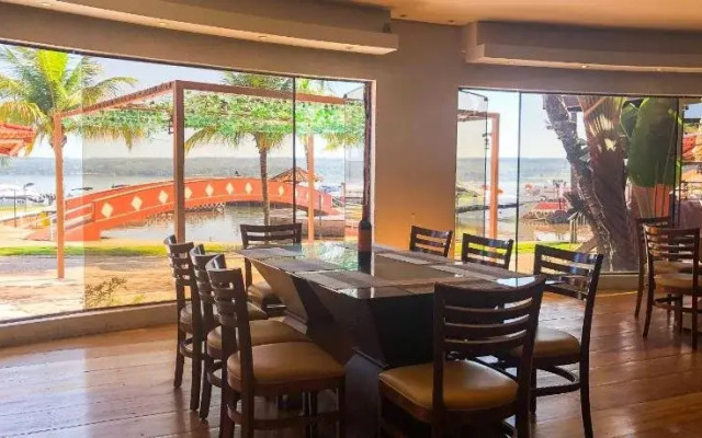 Lake Side Apart Hotel