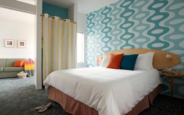 Starlux Hotel