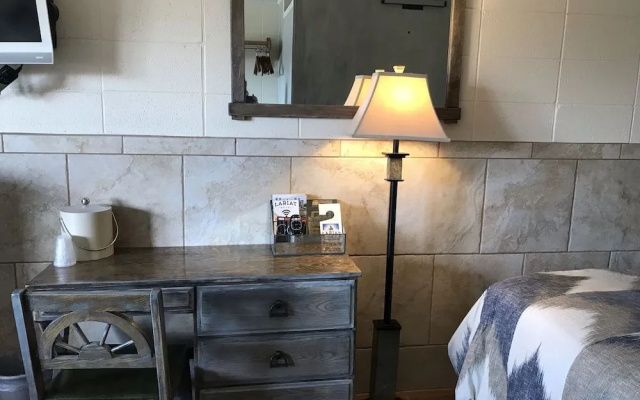 Lariat Motel