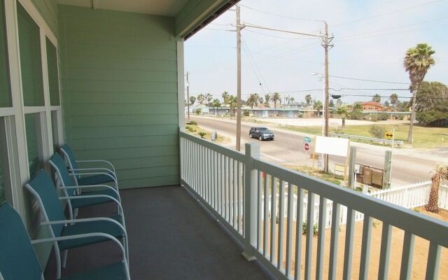 Beach Club Clubhouse 4