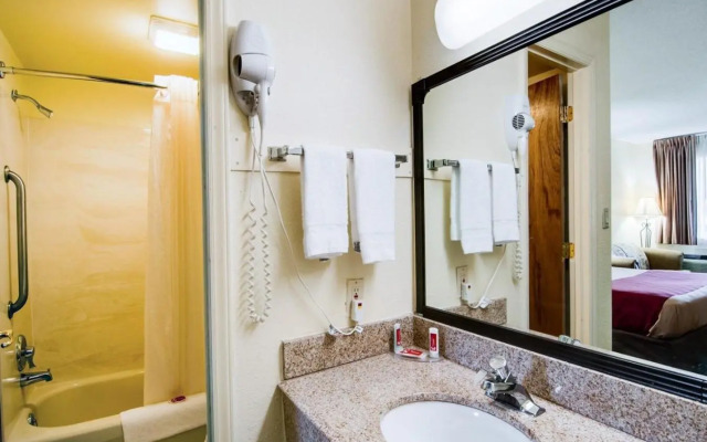 Econo Lodge Christiansburg-Blacksburg I-81