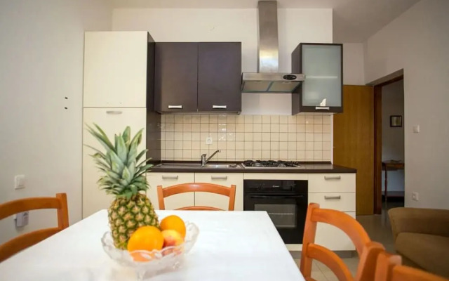 Irena - 100m From the sea - A4 Veliki Prvi kat