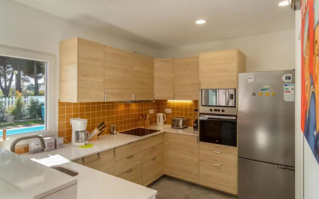 LV Premier LA2 Pool AC Garden sea View