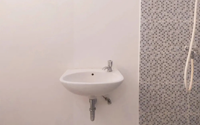 Cozy and Homey Studio (No Kitchen) at Apartment Aeropolis Residence