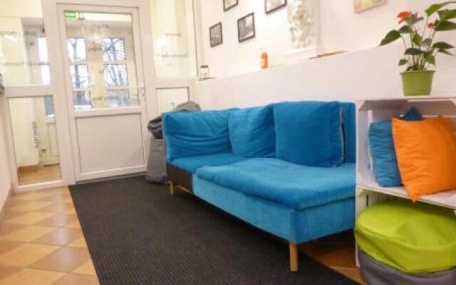 FlyFly Hostel