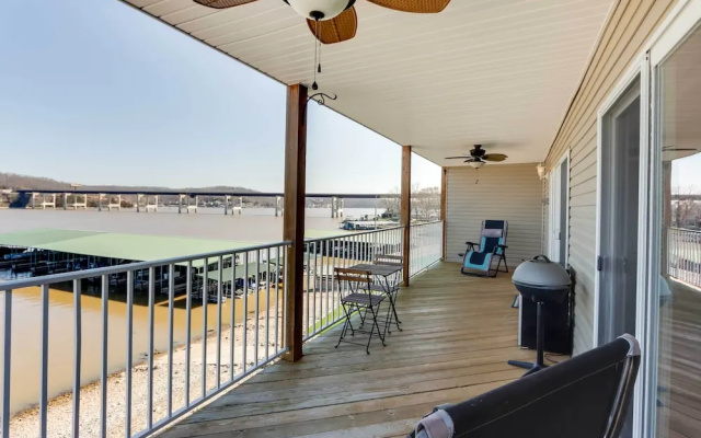 Lakefront Ozark Condo w/ Spacious Balcony!
