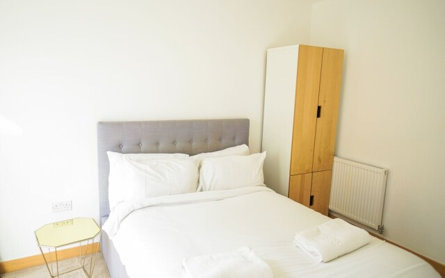 Dartford Luxury 2 Bed Apartment