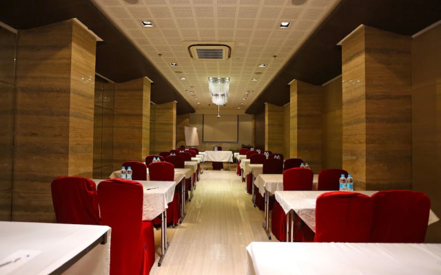 OYO 623 Hotel Suncity Premiere