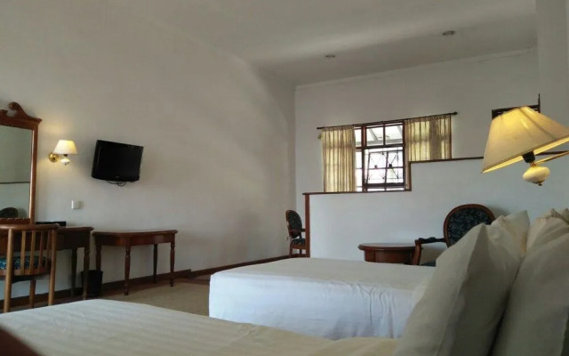 Sinabung Resort Hotel