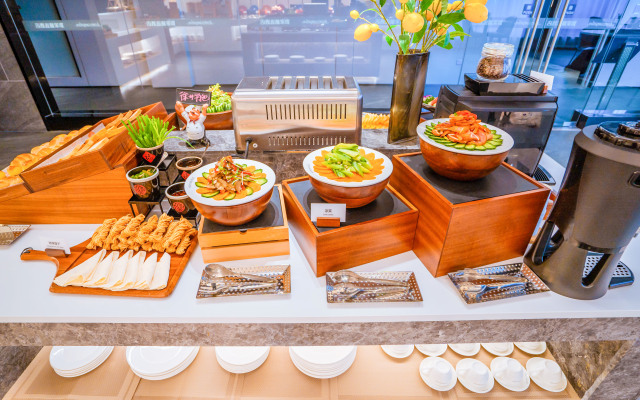 Homeinn Plus Hotel (Xuzhou Huaihai Road Center)