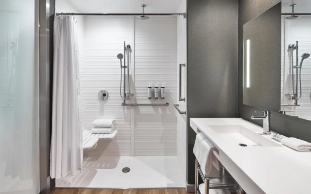AC Hotel by Marriott Miami Aventura