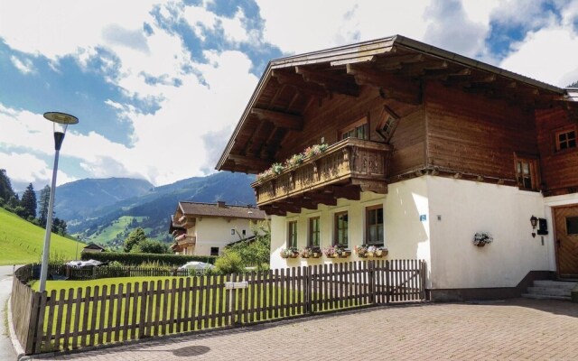 Awesome Apartment in Grossarl With 4 Bedrooms and Wifi
