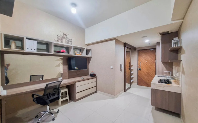 Cozy And Warm Studio Room At Uttara The Icon Apartment