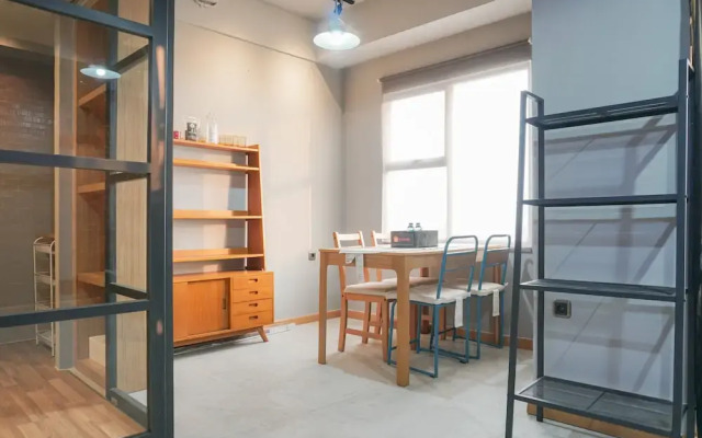 Luxurious 1BR Apartment at Belmont Residence