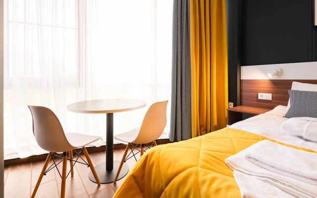 Демократ на Краснопутиловской