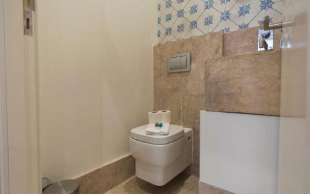 TravelingToLisbon 301 - Alfama