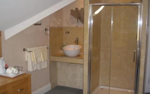 Big Sky Guest House- ROOM ONLY