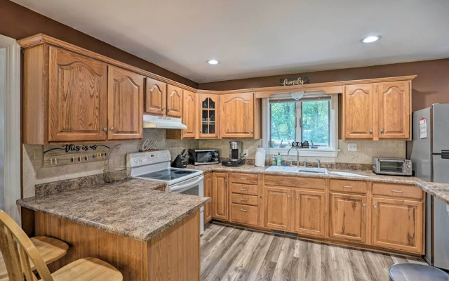 Pet-friendly Saratoga Springs Home w/ Pool!
