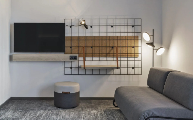 Moxy Hamburg City