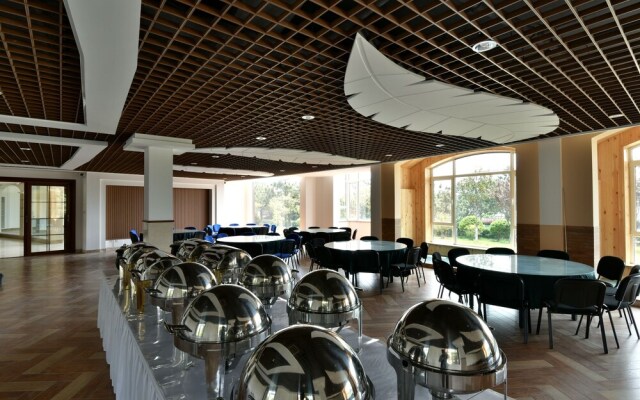 Qingdao Oceanside Hotel & Resort