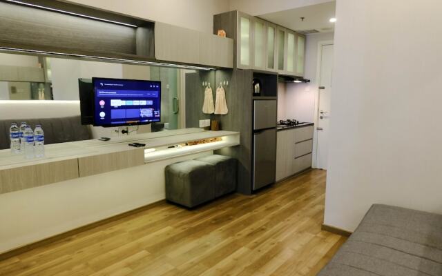 Homey 1Br At Apartment Parahyangan Residence