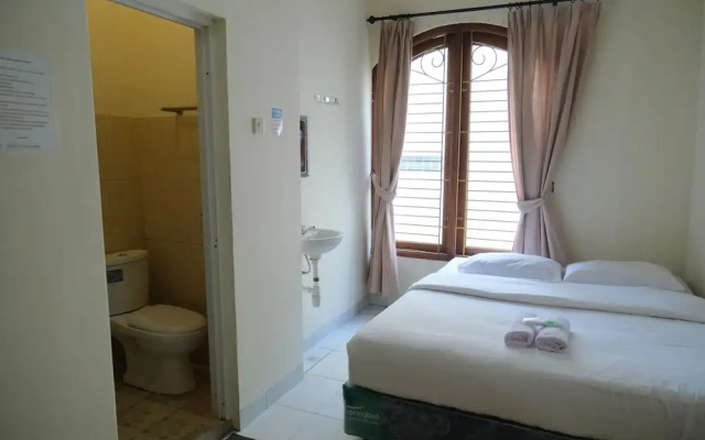 New Amandani House – Guest Rooms – Sleman