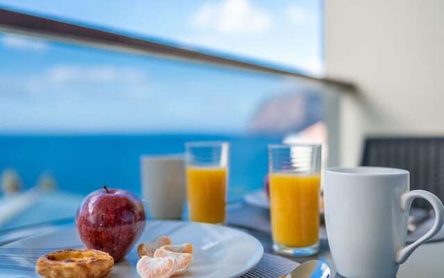 Centromar Bella Vista by Atlantic Holiday