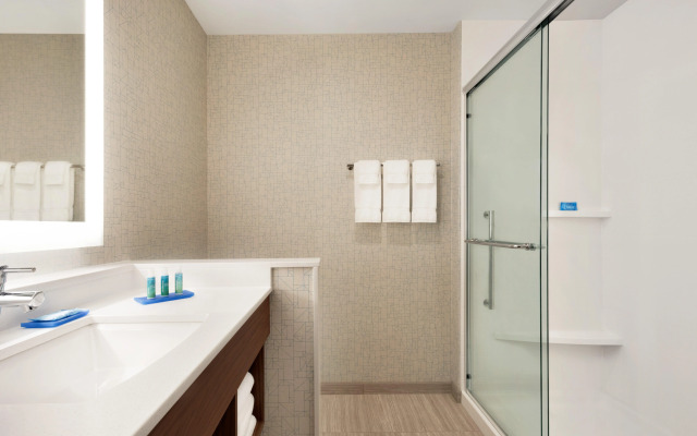 Holiday Inn Express & Suites-Cincinnati South - Wilder by IHG