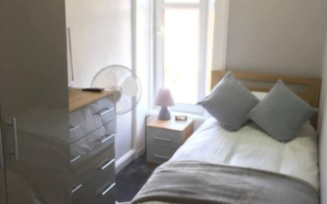 Lovely 2- Bed Apartment in Hawick