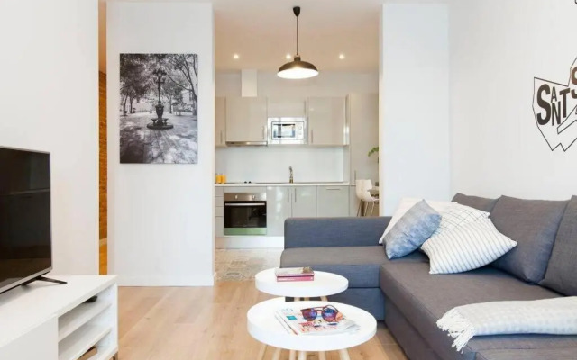 Perfectly located 4-bed 4-bath apartment in Barcelona 2-1