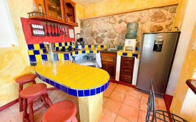 Lovely Apartment with Patio and Ocean View