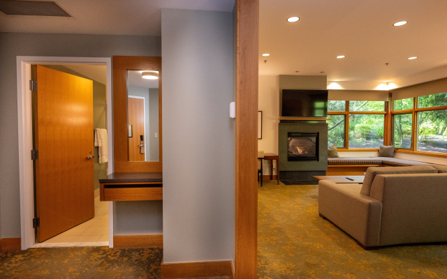 Cedarbrook Lodge