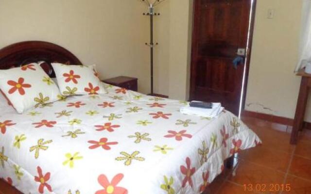 Hostal Charvic 2