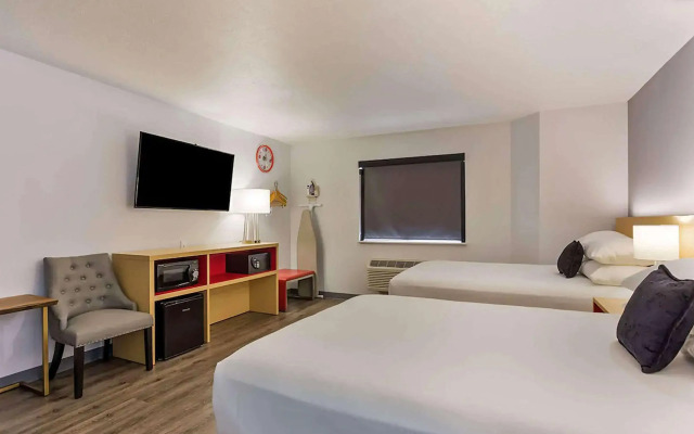 Sleep Inn & Suites