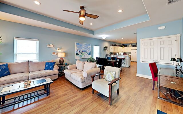 Spinnaker House - Four Bedroom Home