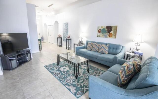 Sharon's Calabay Parc Vacation Home