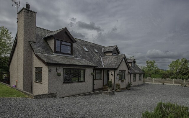 Lon Y Traeth Bed & Breakfast