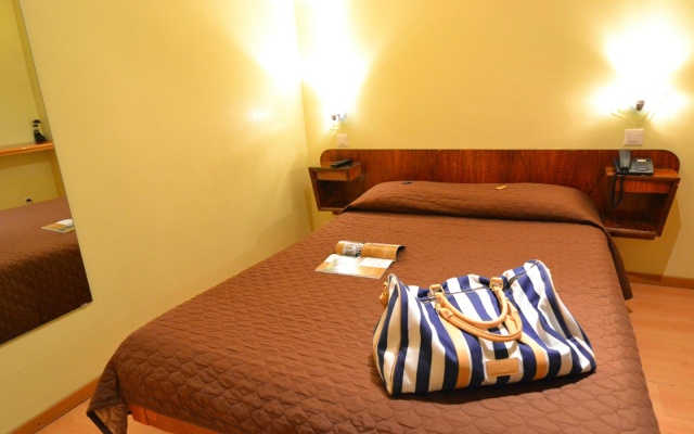 Hotel Moderne Genève – Guest Rooms – Geneva