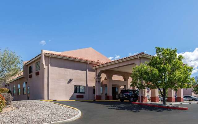 Quality Inn & Suites Albuquerque North near Balloon Fiesta Park