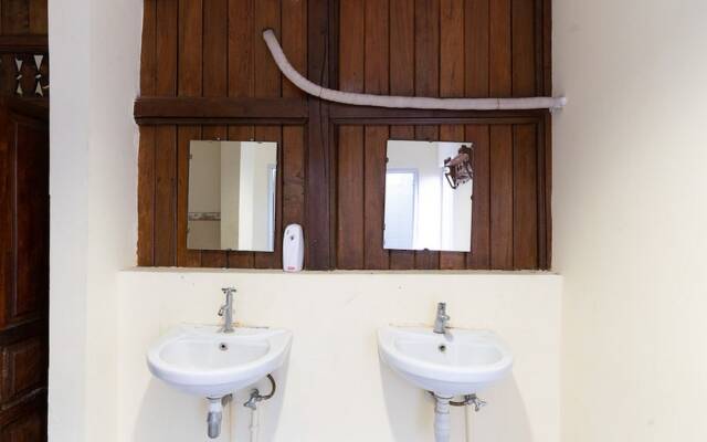 RedDoorz Hostel @ Dago 2