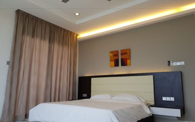 3 Storey Bungalow For Homestay