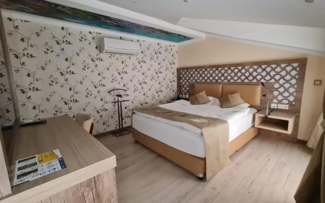 Unluselek Hotel
