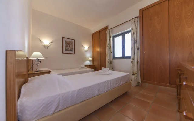 B46 - Marina Park Apartment with Seaview