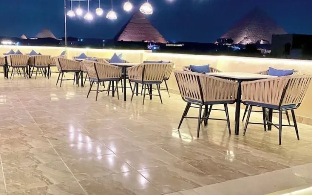 Farsha Pyramids Inn