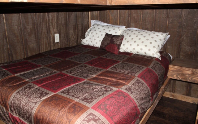 Shawnee Trails Lodging and Suites