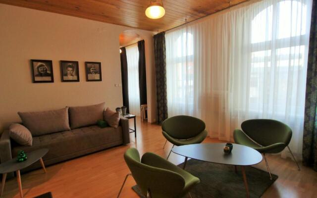 Hotel Bast