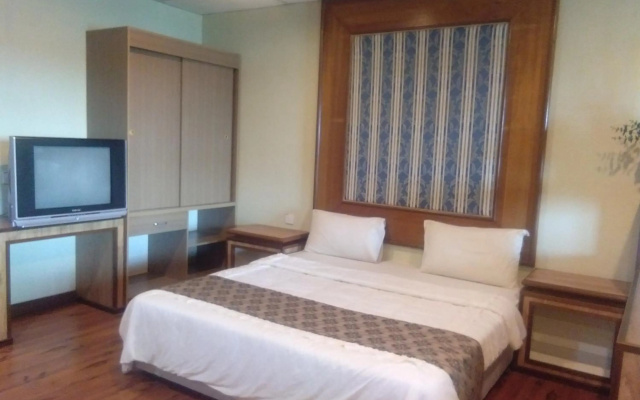 Arwana Inn – Guest Rooms – Pasir Puteh