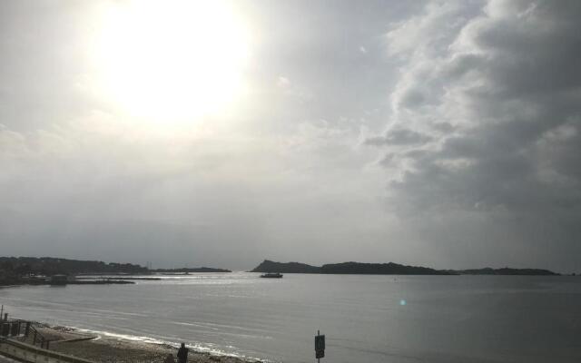 T2 les pieds dans l eau Vue Mer
