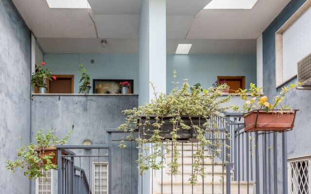 Lambertone Suburban House