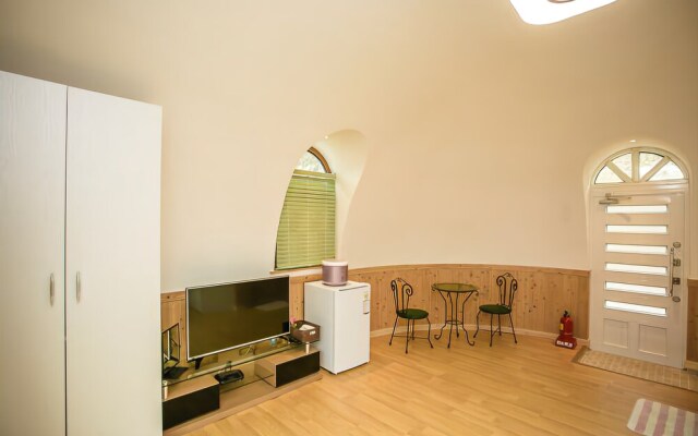 Geumsan Forest White Castle Pension